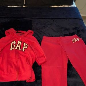 Gap sweatsuit